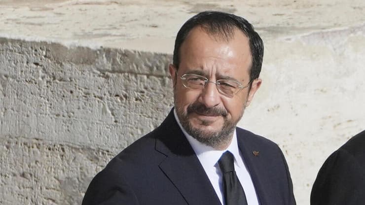 נשיא קפריסין ניקוס כריסטודולידיס ב הלוויה ל אפיפיור אפיפיור פרנציסקוס ב הוותיקן ותיקן