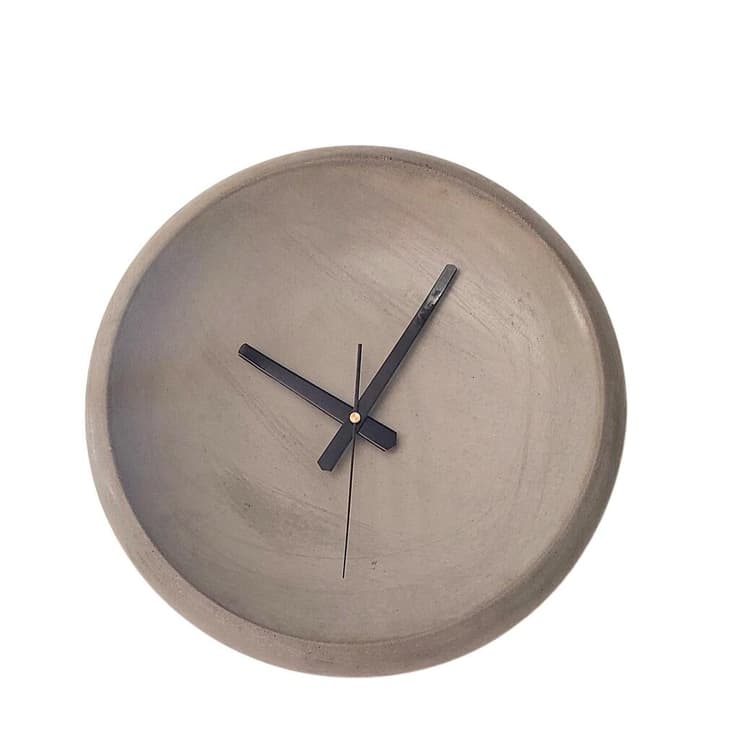 סטודיו הקן, שעון קיר CONCAVE מבטון