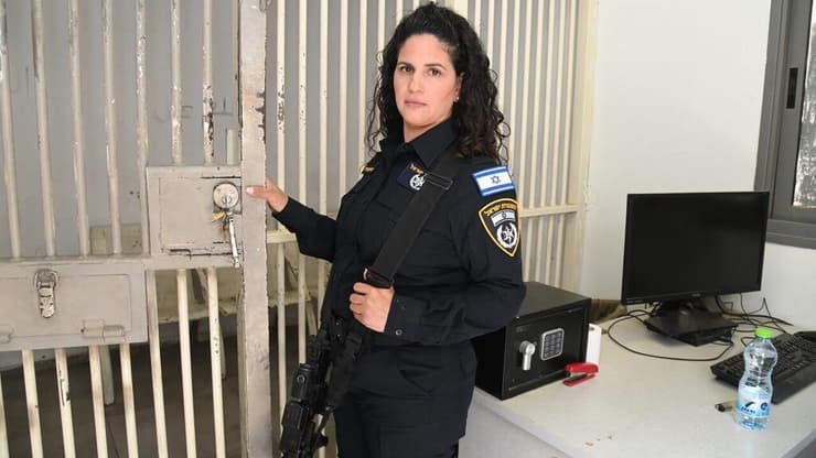 טלי בזוקה, אשתו של יצחק בזוקה שוילי ז"ל מתגייסת למשטרה