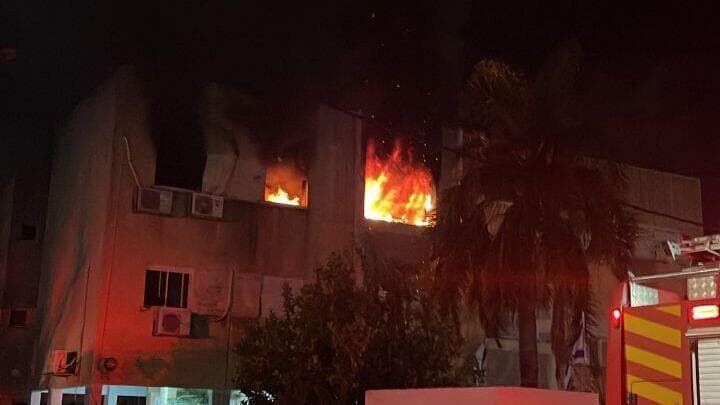 שריפה בבניין מגורים בעכו