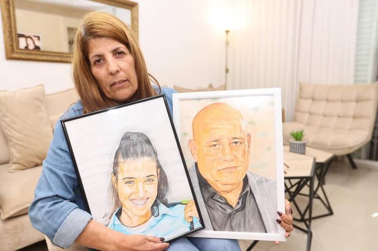 איילה שקורי. בעלה רוני נפל בפיגוע במחסום תרקומיא, ובתה מור נפלה בקרב מול מחבלים בתחנת המשטרה בשדרות ב-7.10 (צילום: גדי קבלו ) איילה שקורי, בעלה רוני נפל בקרב מול מחבל במחסום תרקומיא ובתה מור נפלה בקרב ומל מחבלים בתחנת המשטרה בשדרות ב 7.10