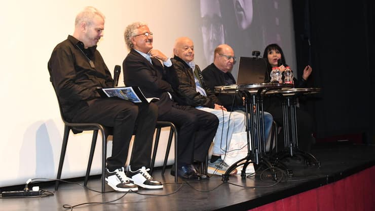 ניצה שאול, טוביה צפיר, אלי תבור, משה אדרי ורועי ברקן באירוע ציון 50 שנה ל"חגיגה בסנוקר"