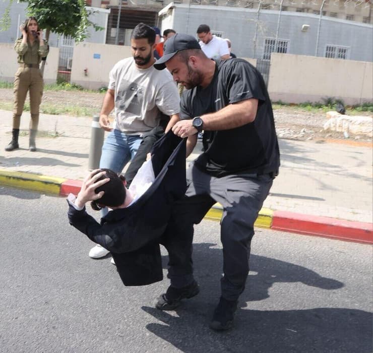 עימותים בין המשטרה למפגינים בהפגנת חרדים קיצוניים בלשכת הגיוס בתל השומר בזמן הגיוס לחטיבת חשמונאים