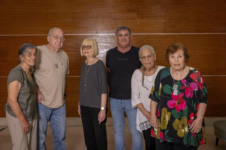 הסבתות והסבים השכולים