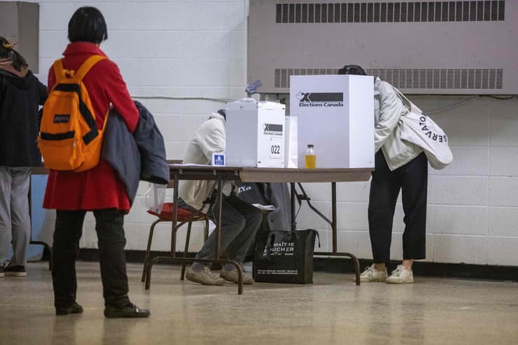 קלפי מונטריאול בחירות קנדה