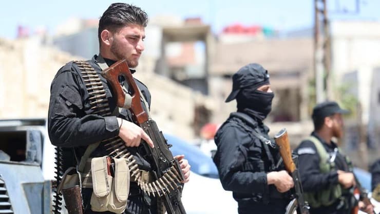 כוחותיו של א-שרע פרוסים במדינה. התחייב לדרוש מהמחבלים לעזוב פריסת כוחות הביטחון הסורים (של המשטר) בג'ראמנה