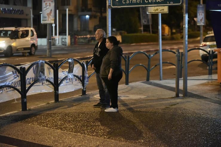 צפירה ליום הזיכרון במרכז זיו בחיפה