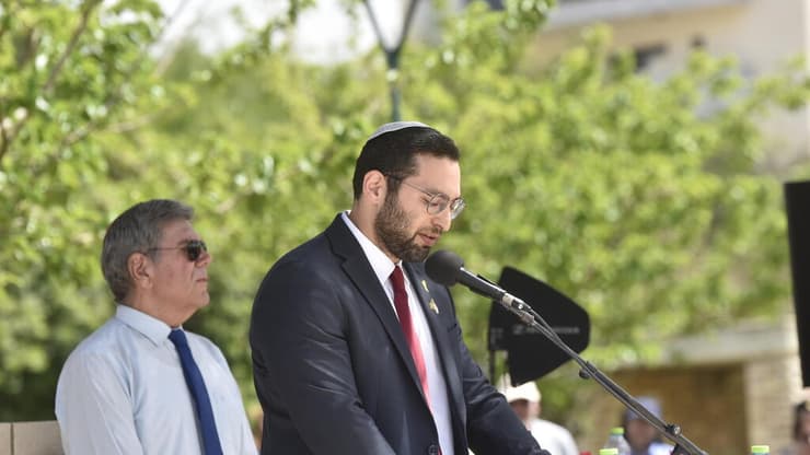 טקס יום הזיכרון בבית העלמין הצבאי בנהריה