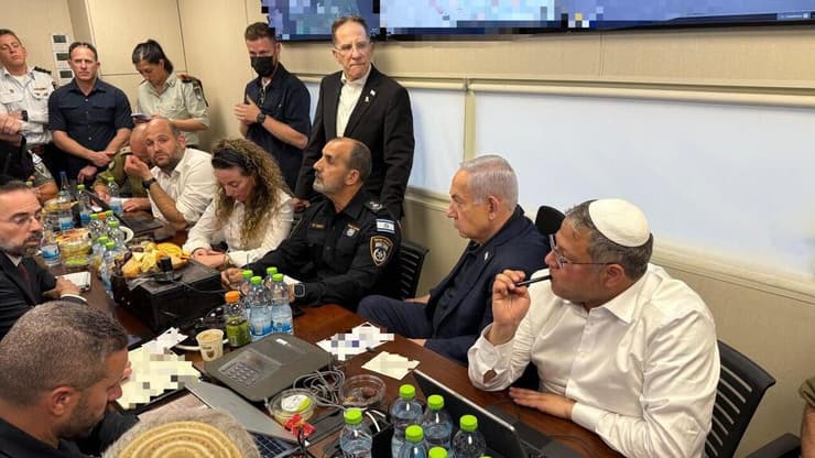 ראש הממשלה נתניהו ממשיך לקיים עדכונים והערכות מצב בנוגע לשריפה