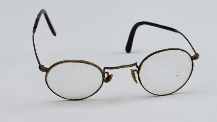 המשקפים שנשמרו כל השנים