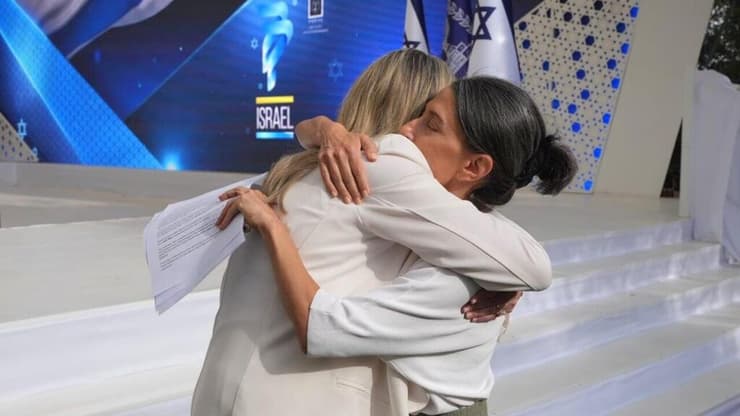 רייצ'ל גולדברג-פולין ומיכל הרצוג