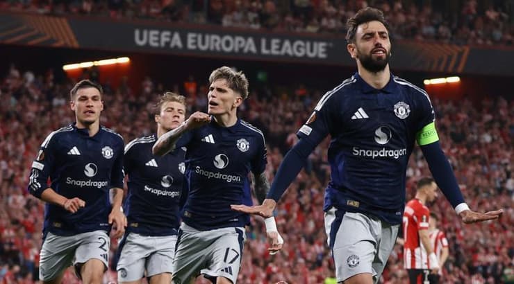 ברונו פרננדש ושחקני מנצ׳סטר יונייטד חוגגים