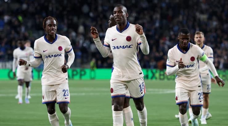 ניקולס ג'קסון חוגג (רויטרס) ניקולס ג'קסון חוגג