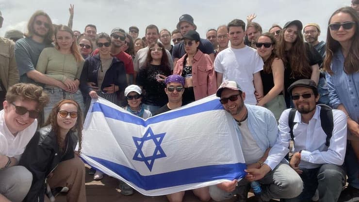 "לא צופים מהצד - חלק בלתי נפרד". יום העצמאות של העולים החדשים, שישי שבת ישראלי אירוע יום העצמאות של עולים חדשים מחבר העמים