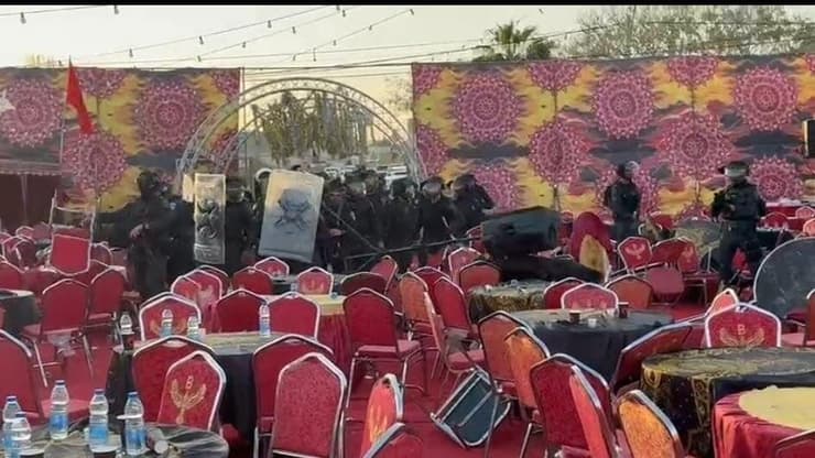 השוטרים במתחם החתונה. "הצעתי לכבד בקפה - והתחילו לזרוק גז" פשיטה משטרתית על מתחם חתונות ביישוב לקיה