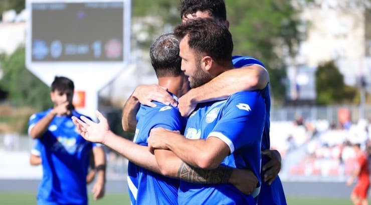 שחקני הפועל עפולה מאושרים