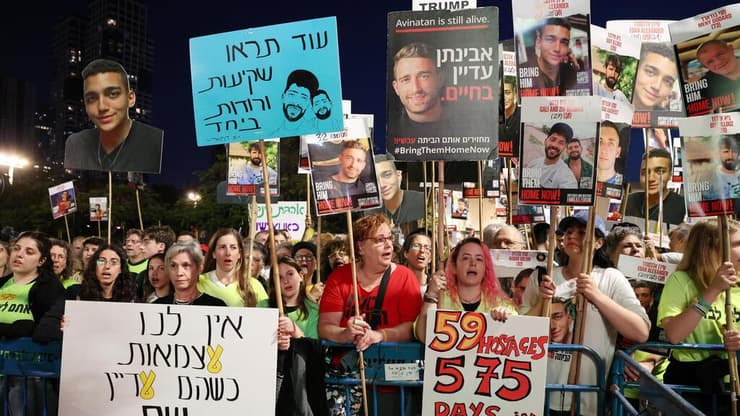 הפגנה למען שחרור החטופים בתל אביב (צילום: דנה קופל) עצרת כיכר החטופים, ת"א