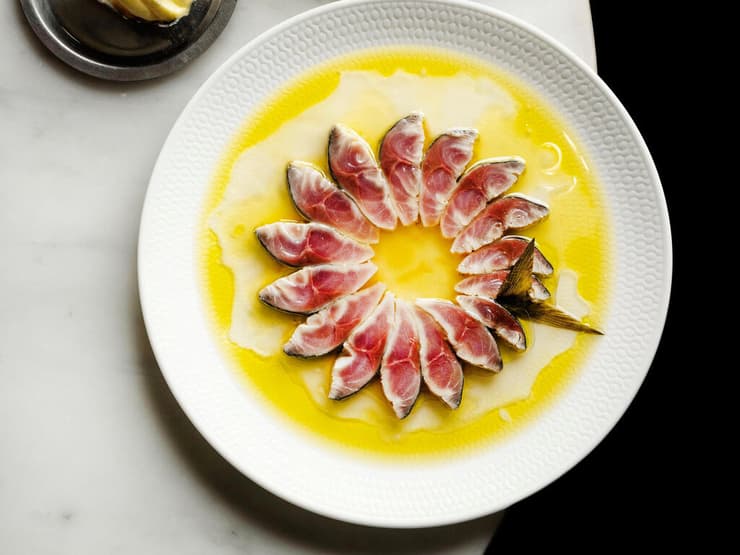 מנת דגים של השף האוסטרלי ג'וש נילנד