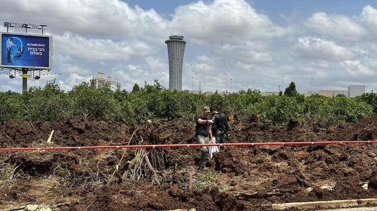 זירת הנפילה בנתב"ג (צילום: טל שחר) זירת הנפילה בנתב"ג