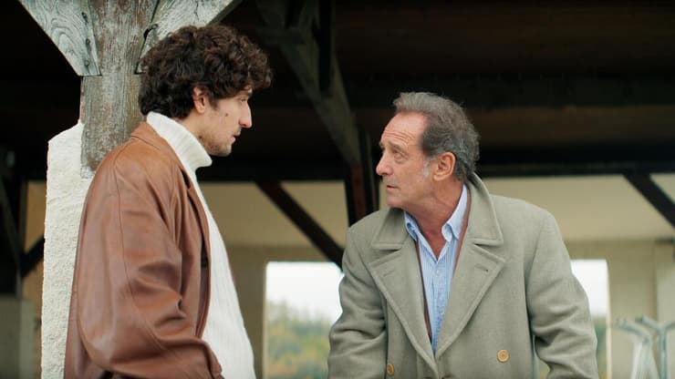 מתוך "המערכה השניה"