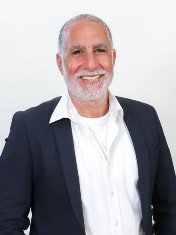 עו"ד גיורא אבן צור