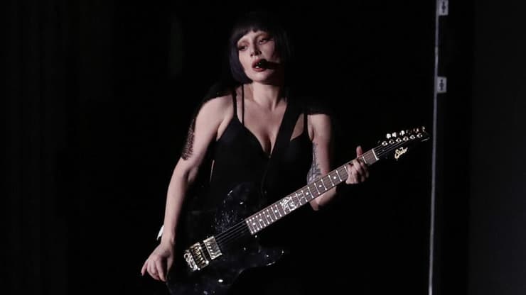 ליידי גאגא מופיעה בריו דה ז'ניירו, ברזיל (צילום: AP) ליידי גאגא מופיעה בריו דה ז'ניירו, ברזיל