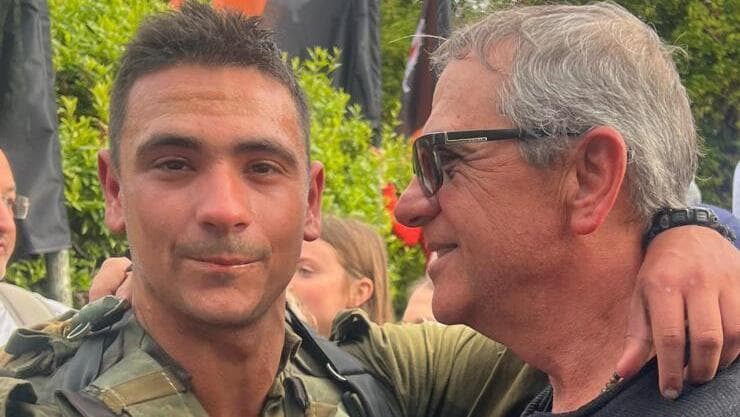 סמ"ר יהלי שרור ז"ל עם אביו אופיר