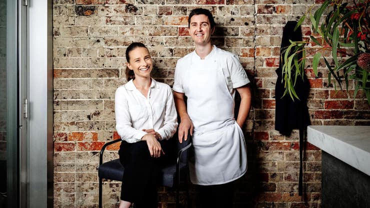 השף האוסטרלי ג'וש נילנד ואשתו ג'ולי