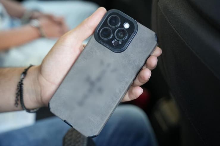 מעצר של קטין בן 16 שמכר תמונות עירום של נשים