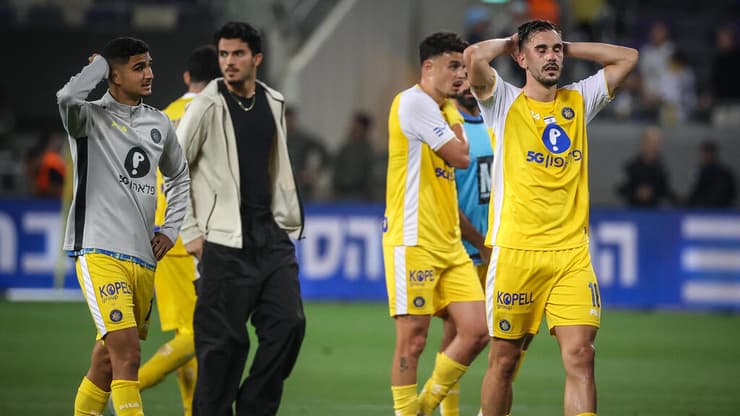 שחקני מכבי ת"א מאוכזבים בסיום