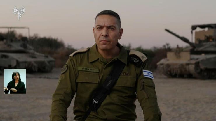 דובר צה״ל, תת-אלוף אפי דפרין מוסר עדכון לתקשורת