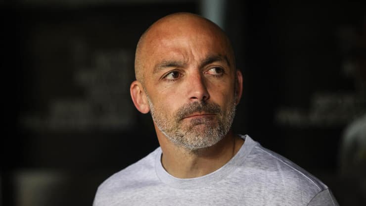 לאזטיץ' על הקווים