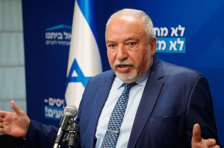 אביגדור ליברמן, יו"ר ישראל ביתנו בישיבת סיעה