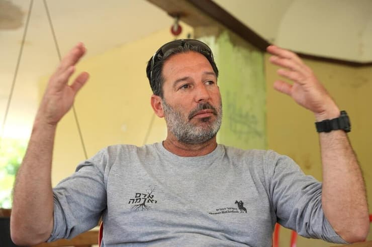 יזהר ברק, מנהל התיכון החדש. "הצורך בחיזוק החקלאות הכי נצרך כיום בגבול הצפון" (צילום: אפי שריר) יזהר ברק, מנהל התיכון החדש. "הצורך בחיזוק החקלאות הכי נצרך כיום בגבול הצפון"