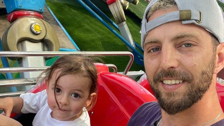 <div style="direction: ltr;"></div>אלקנה בוחבוט עם בנו ראם אלקנה בוחבוט עם בנו ראם