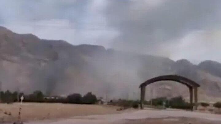 שריפה ב קאזרון איראן במה שנטען כי הוא מחסן נשק של משמרות המהפכה