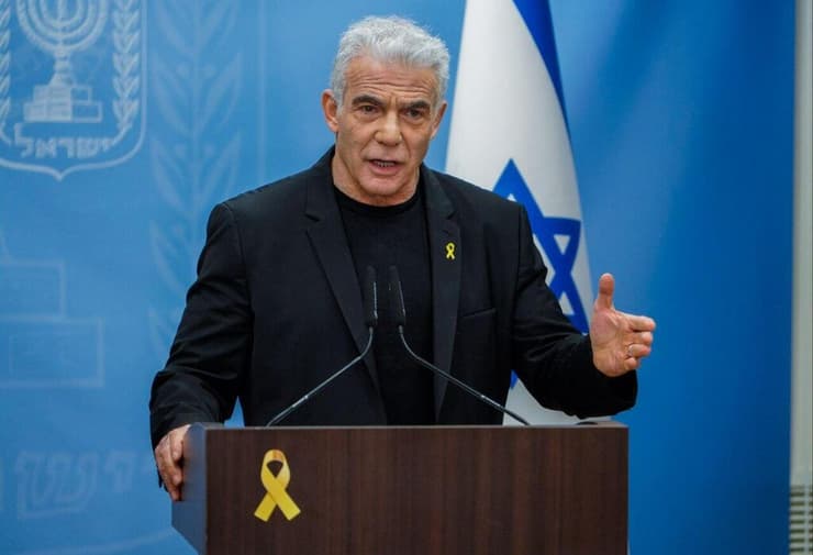 יאיר לפיד  יו"ר יש עתיד בישיבת סיעה