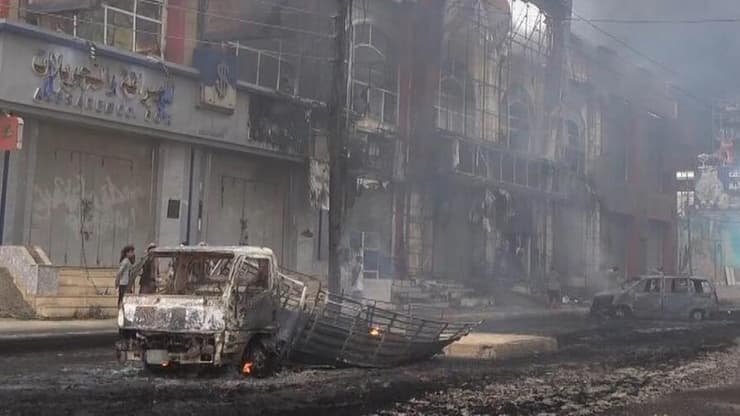 ההרס לאחר התקיפה בתחנת הכוח דהבאן בצנעא, תימן