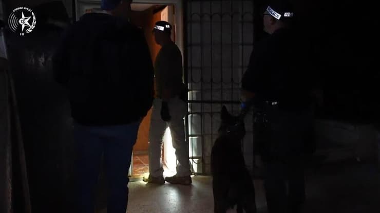 אמצעי לחימה שנתפסו אצל 10 חשודים בעבירות סחר בכלי נשק במחוז ירושלים