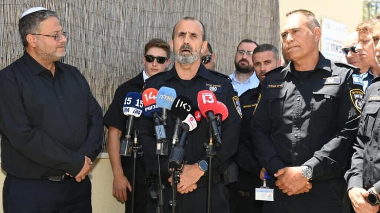 מפכ"ל המשטרה דני לוי בהצהרה על פעילות המשטרה בכפרים הערביים