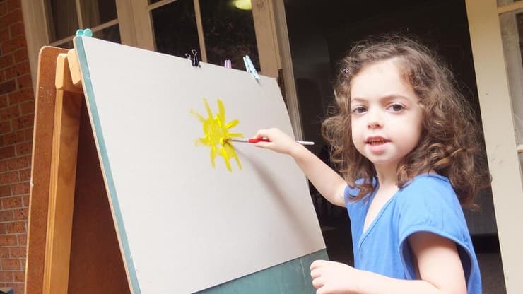 סיון בילדותה. אמנם לא אמרתי שאני מרגישה שונה, אבל זה לא אומר שלא הבנתי את זה    