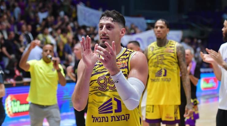 יפתח זיו מאושר בסיום