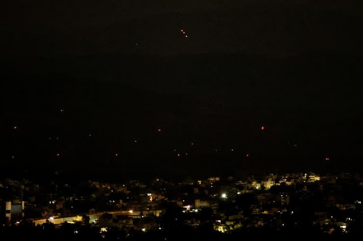 יירוט בשמי העיר ג'אמו בטריטוריית ג'אמו ו קשמיר ב הודו עימות עם פקיסטן