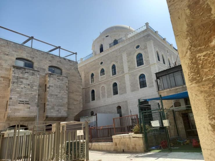 בית הכנסת תפארת ברובע היהודי, הוחרב על ידי הלגיון הירדני