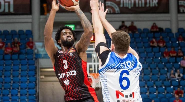 קאדין קרינגטון (אורן בן חקון) קאדין קרינגטון