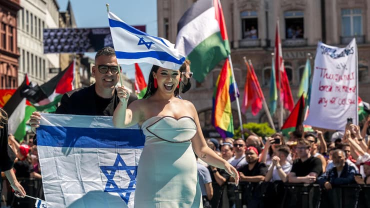 יובל רפאל במצעד המשלחות של אירוויזיון 2025