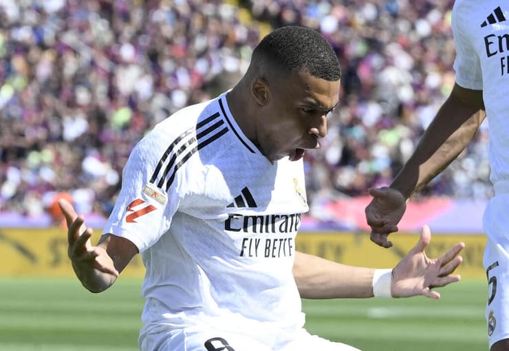 אמבאפה חוגג