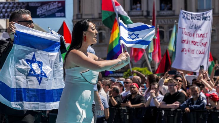 יובל רפאל במצעד המשלחות של אירוויזיון 2025