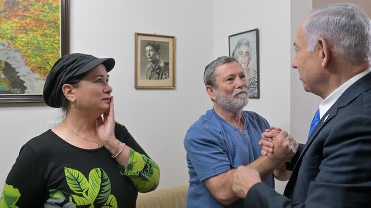 ראש הממשלה נתניהו מעדכן את משפחת פלדמן על השבת גופתו של רס״ל צבי פלדמן