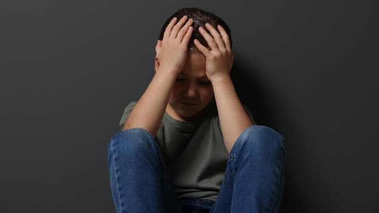 "באוטיזם חשוב מאוד להתחיל עם הטיפולים בזמן, אי אפשר לחכות שנה" (צילום: shutterstock) ילד על הרצף האוטיסטי